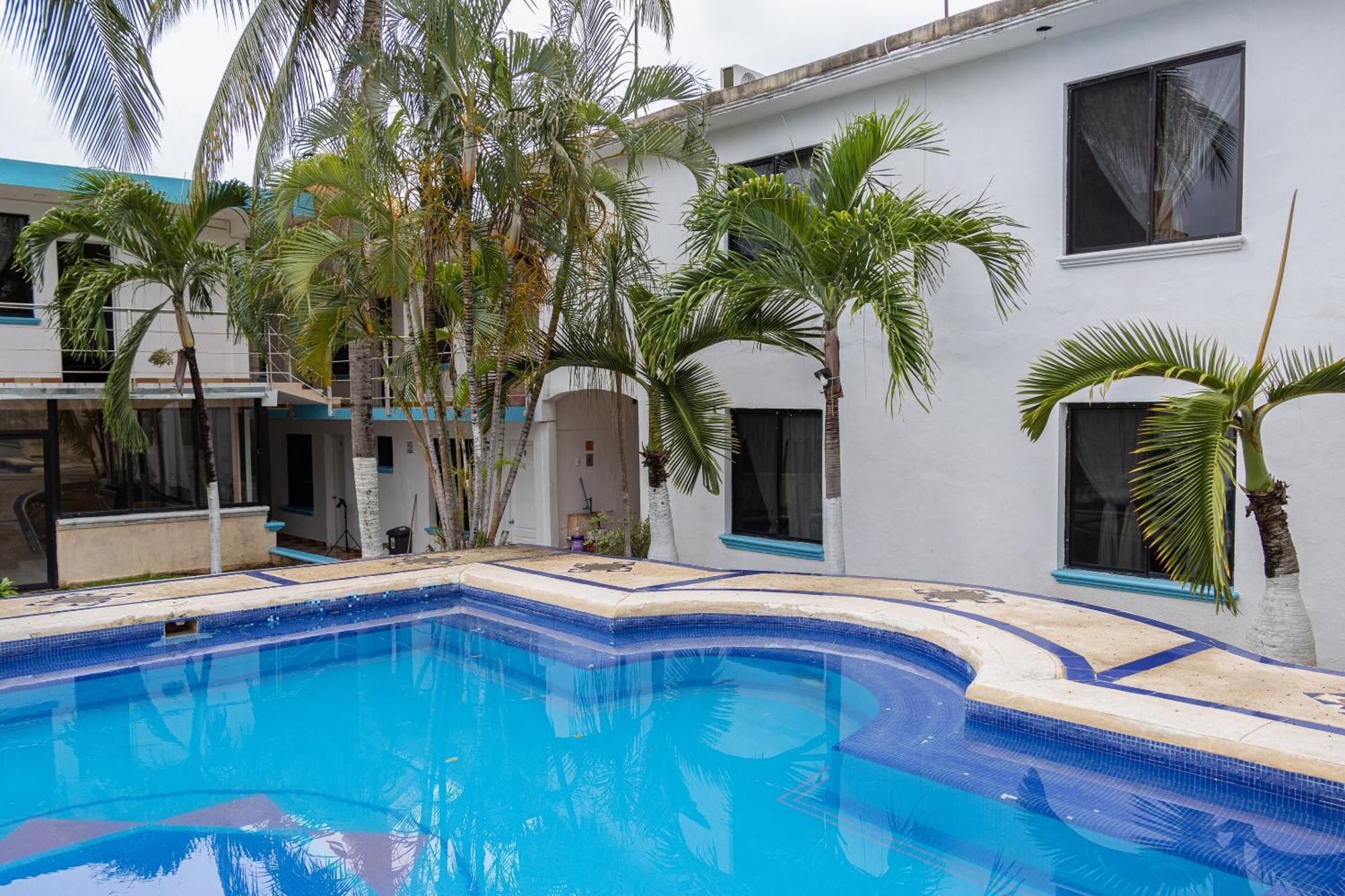 Oyo Hotel Marias,Aeropuerto Internacional De Четумал Екстериор снимка