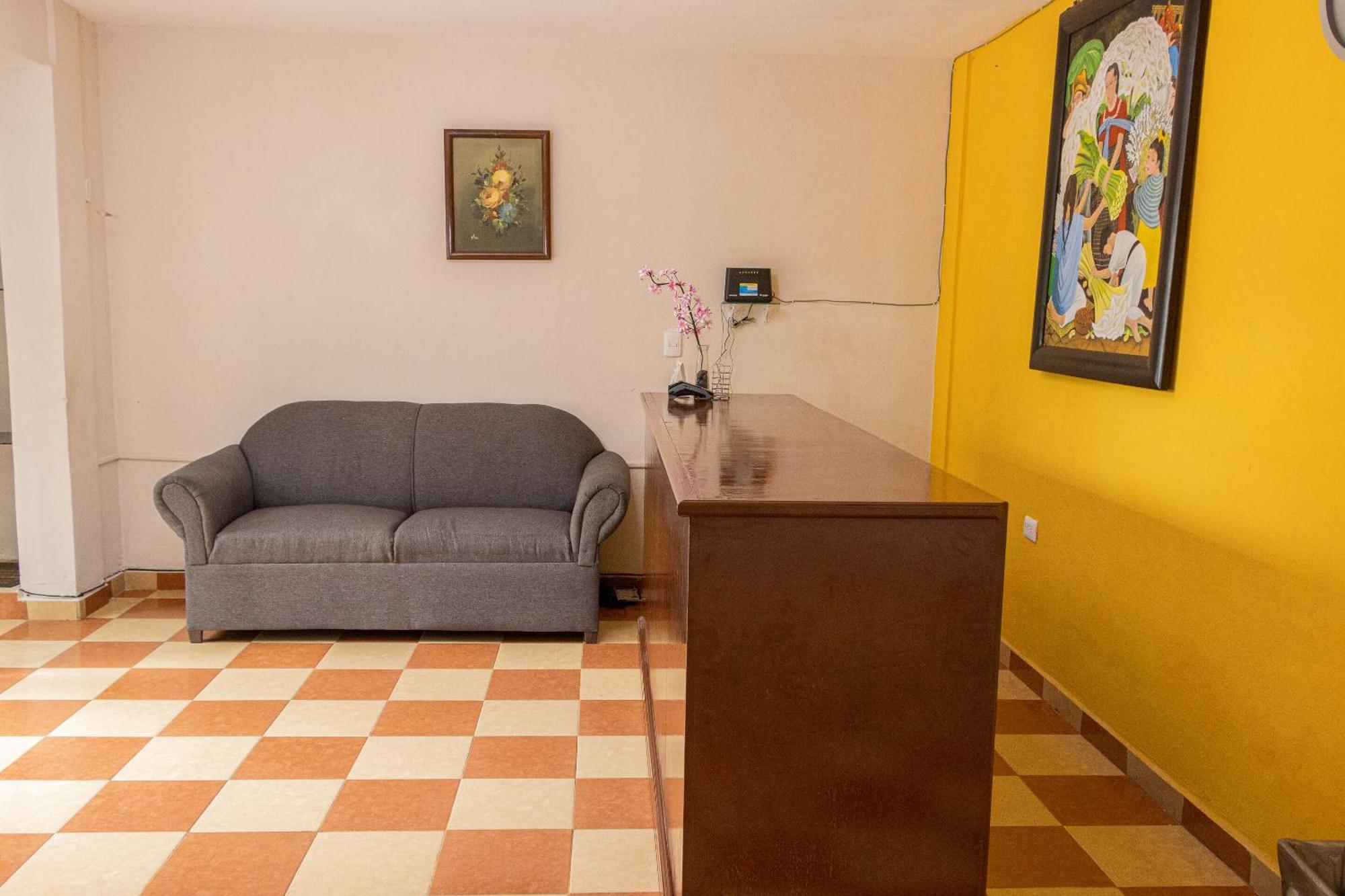Oyo Hotel Marias,Aeropuerto Internacional De Четумал Екстериор снимка