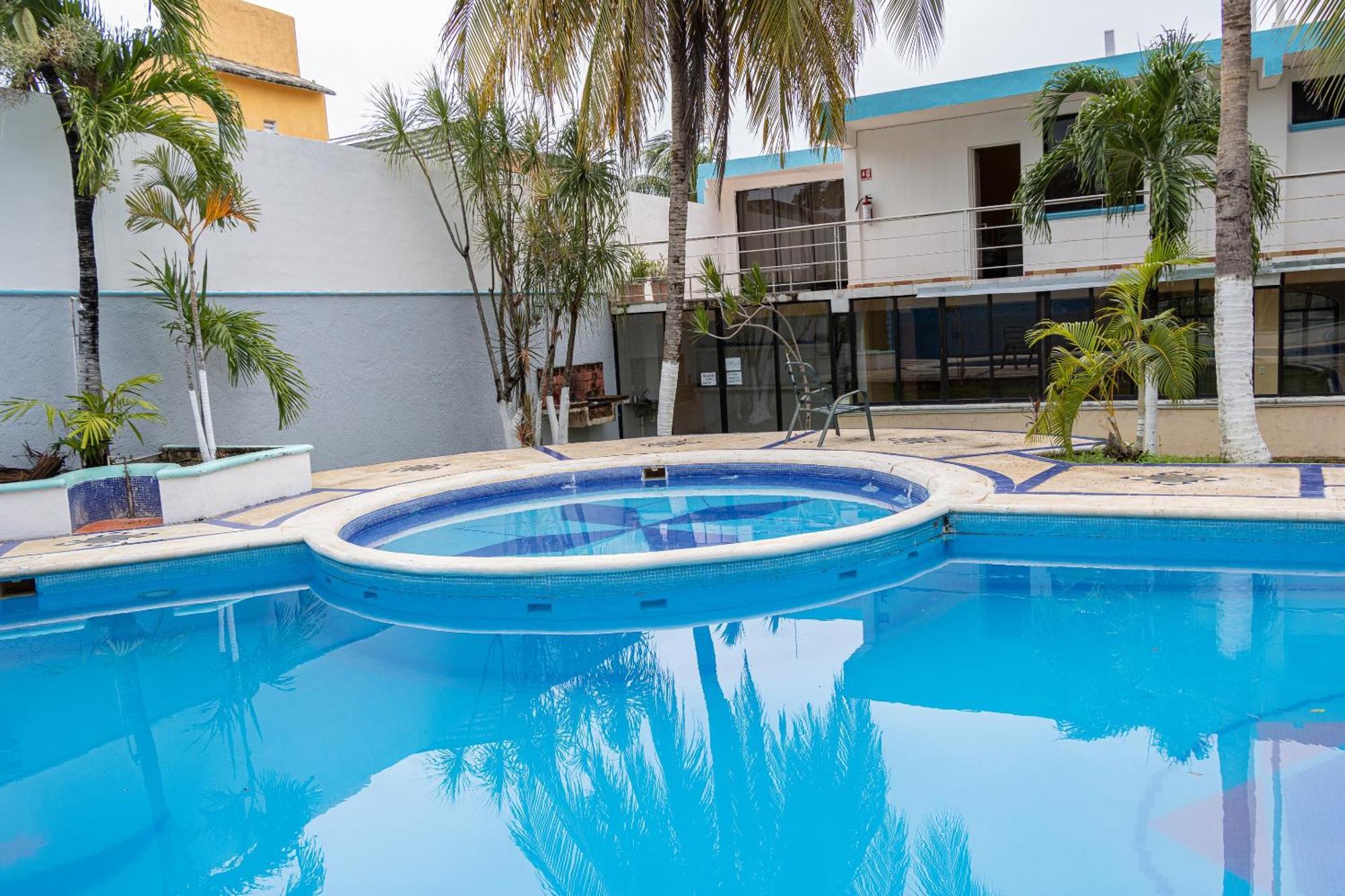 Oyo Hotel Marias,Aeropuerto Internacional De Четумал Екстериор снимка
