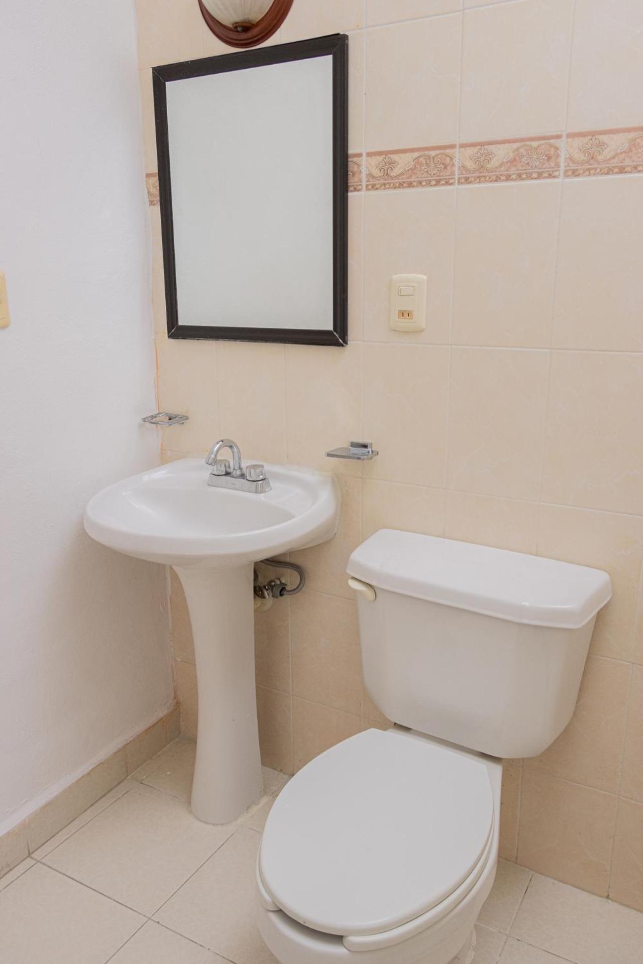 Oyo Hotel Marias,Aeropuerto Internacional De Четумал Екстериор снимка