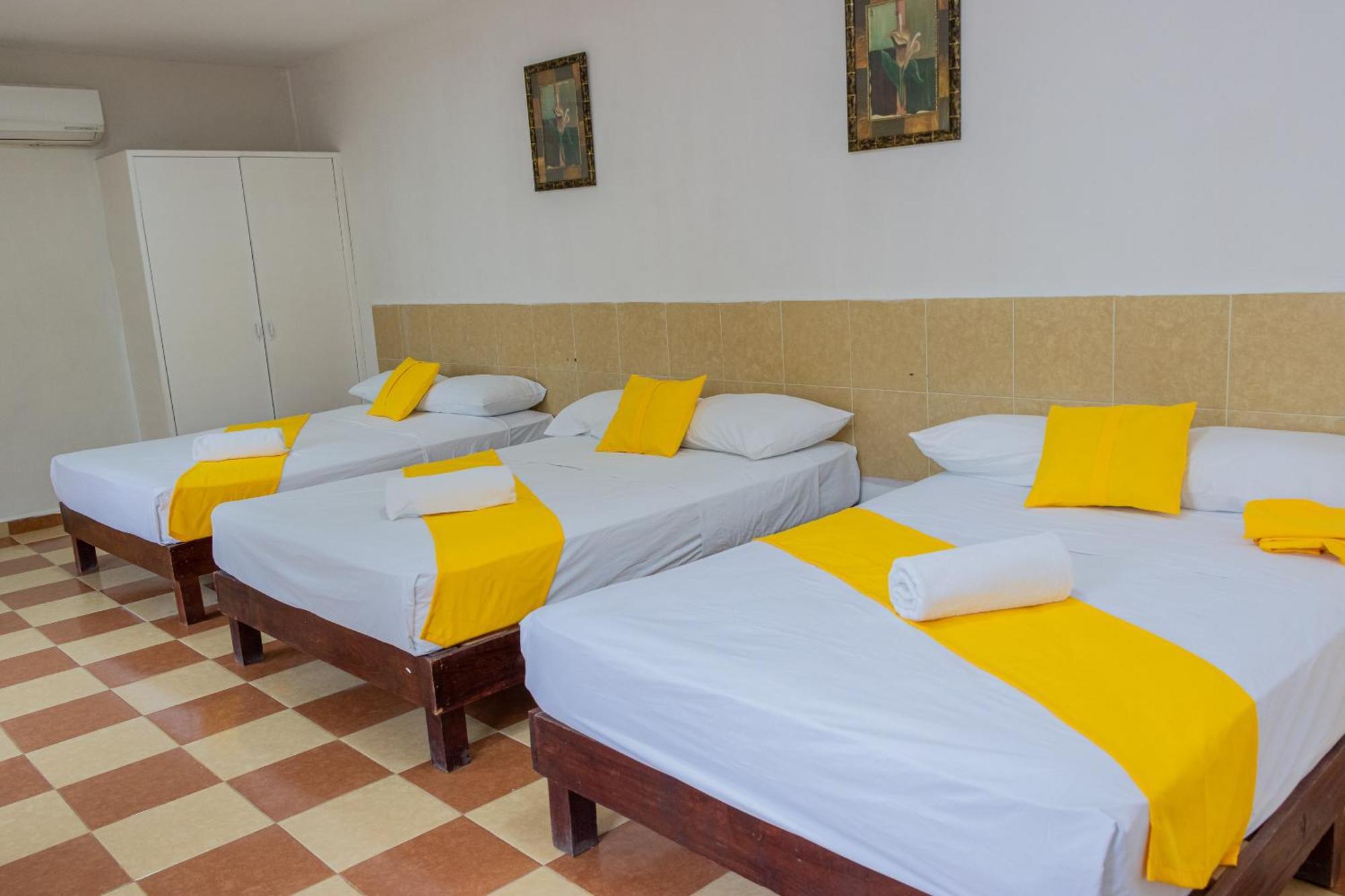 Oyo Hotel Marias,Aeropuerto Internacional De Четумал Екстериор снимка
