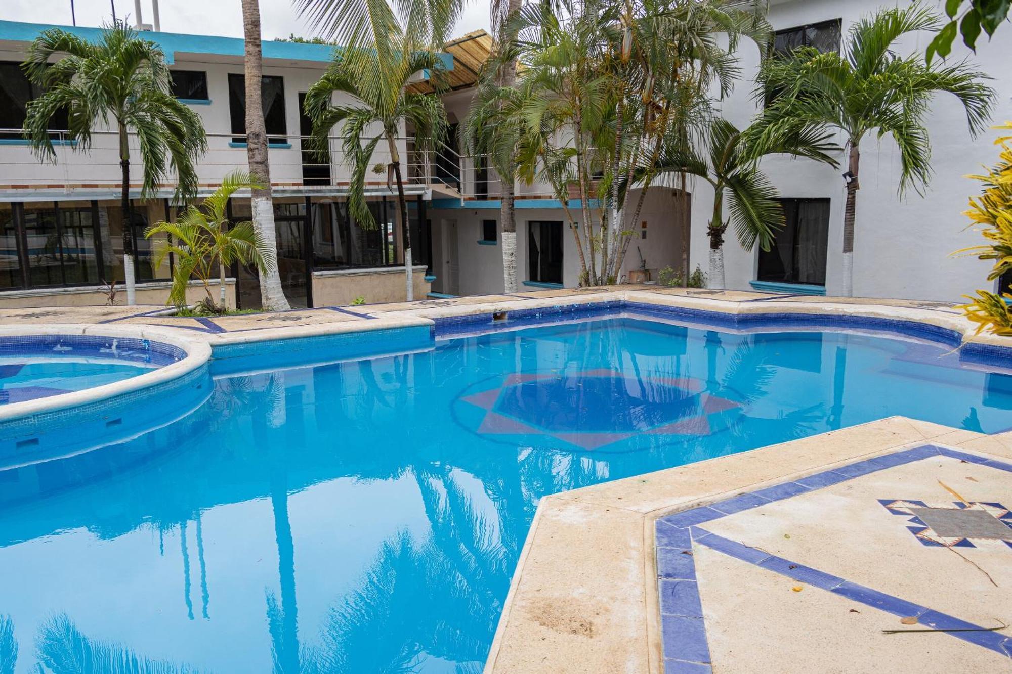Oyo Hotel Marias,Aeropuerto Internacional De Четумал Екстериор снимка