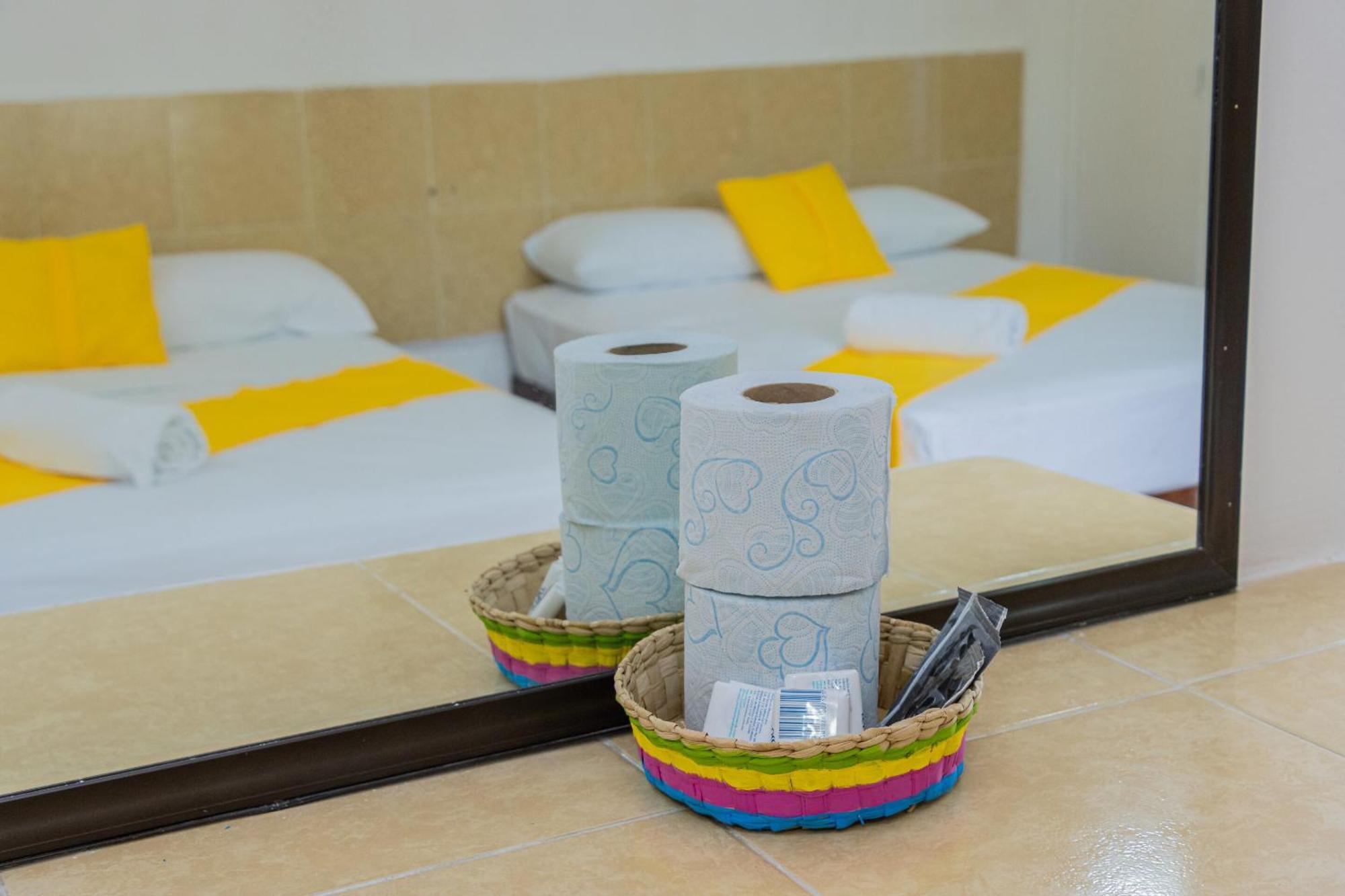 Oyo Hotel Marias,Aeropuerto Internacional De Четумал Екстериор снимка
